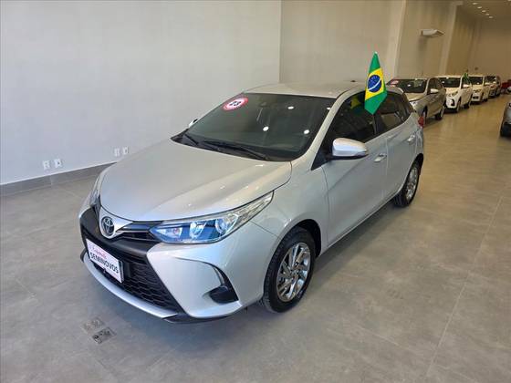 TOYOTA YARIS 1.5 16V FLEX XS CONNECT MULTIDRIVE TOYOTA YARIS 1.5 16V FLEX XS CONNECT MULTIDRIVE